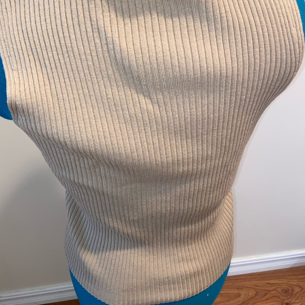 Sweater - Picture 3 of 6